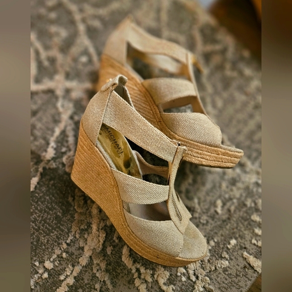 Michael Kors Wedges - Picture 2 of 6